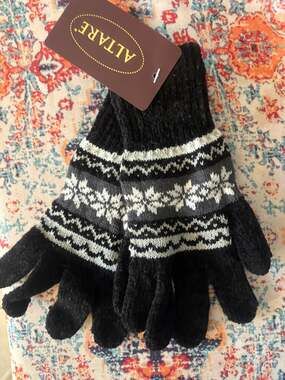 ALTARE Winter Knit Gloves Fair Isle Snowflake Pattern Unisex Black Gray